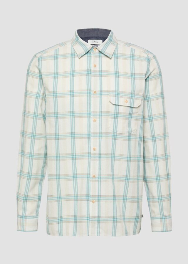 Regular Fit: Fein strukturiertes Karohemd mit Kentkragen und Brusttasche