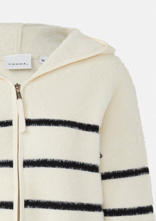 Kuscheliger Ringelcardigan mit Kapuze