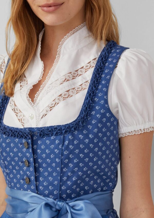 Verspieltes Dirndl mit Bluse | Volksfest