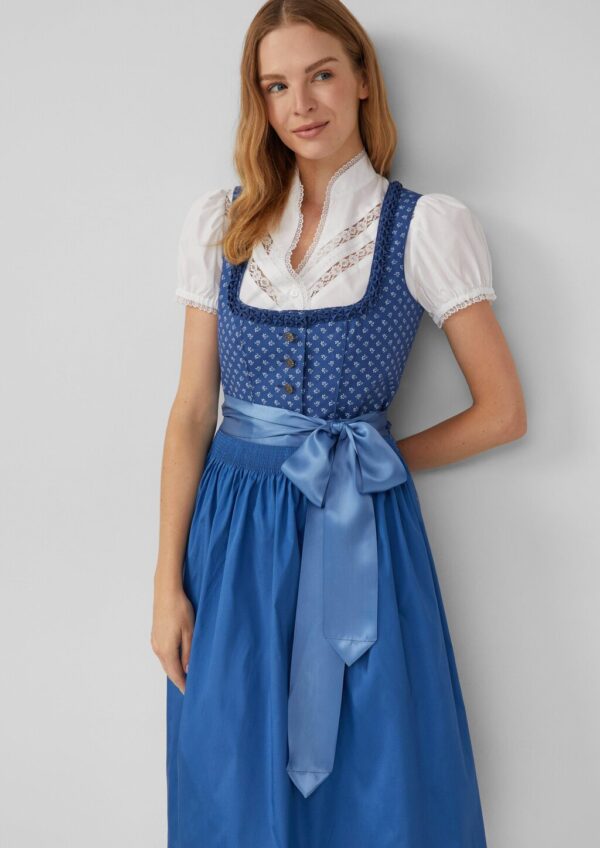 Verspieltes Dirndl mit Bluse | Volksfest