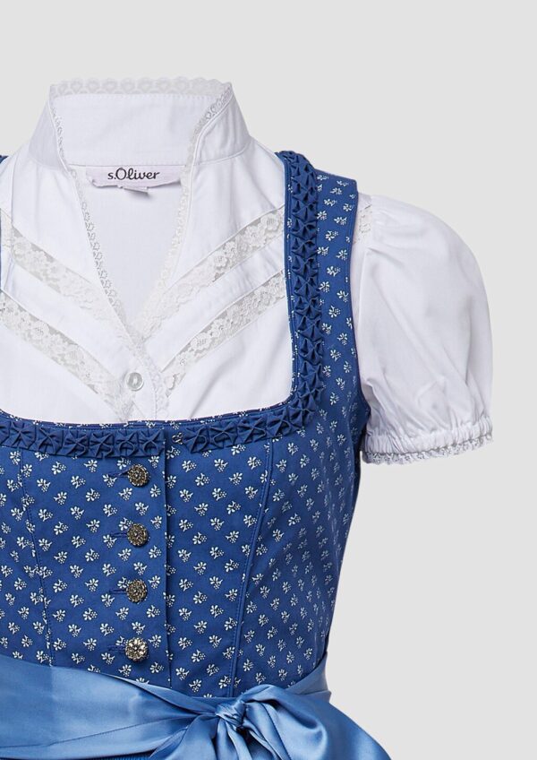 Verspieltes Dirndl mit Bluse | Volksfest