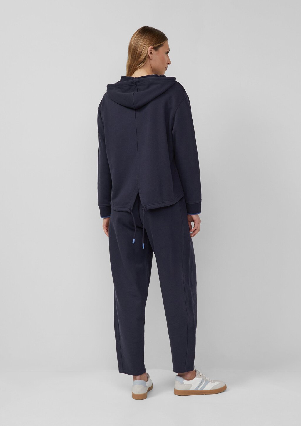 Hoodie mit Schlitz im Rückteil