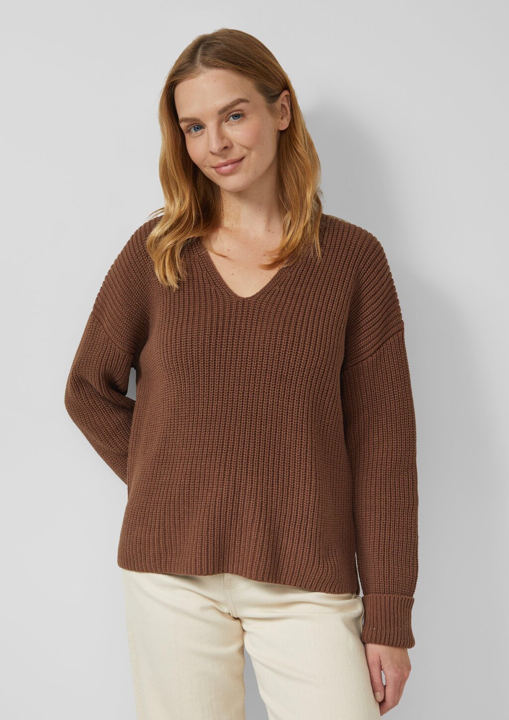 Grobstrickpullover mit V-Ausschnitt im Relaxed Fit