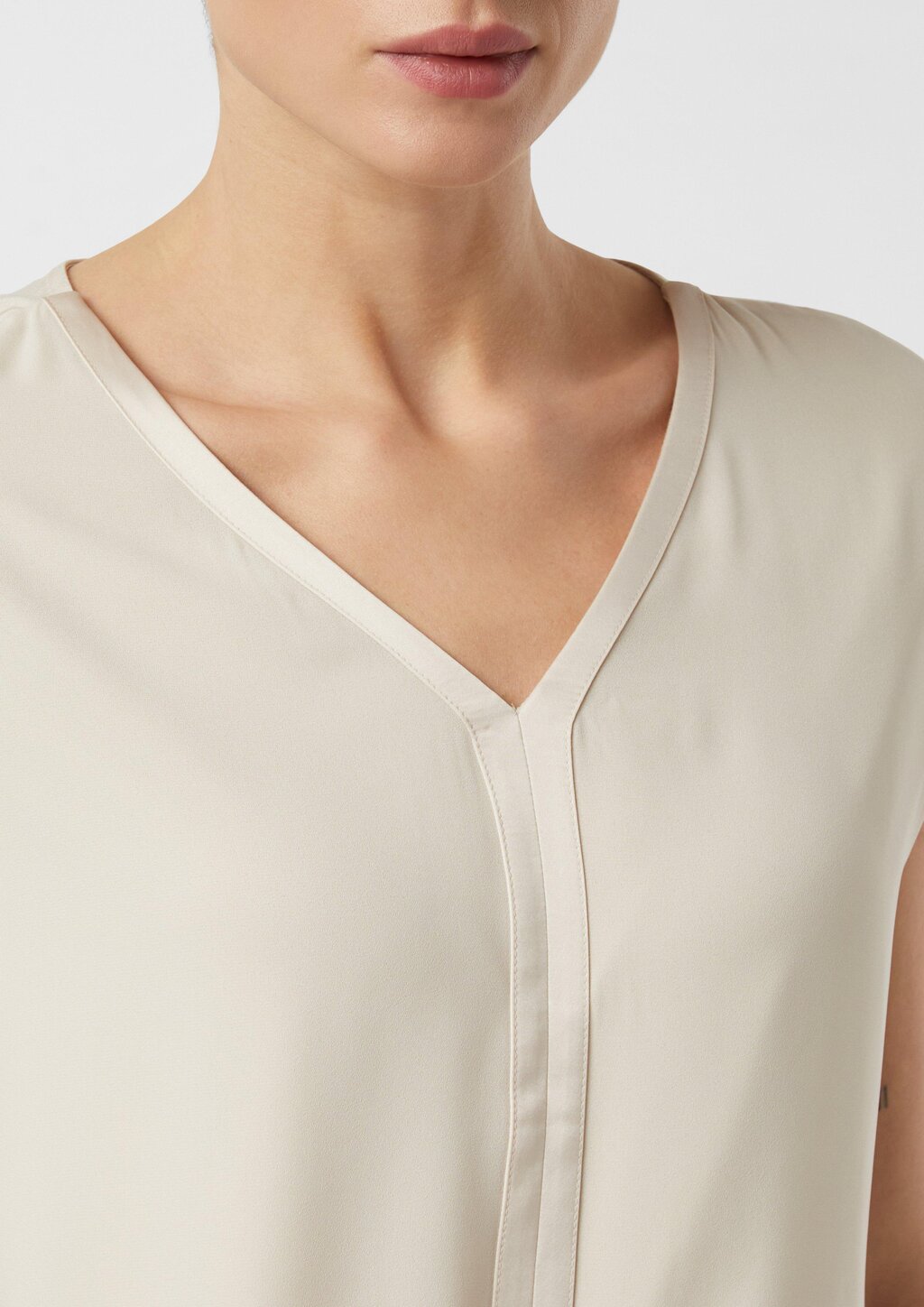 Blusenshirt im Fabricmix mit Satinkante