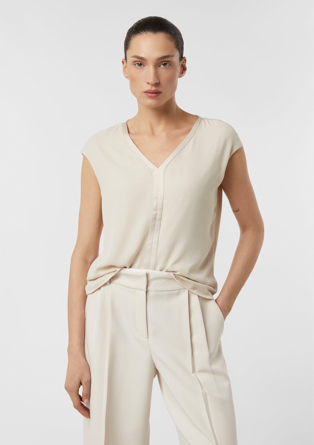 Blusenshirt im Fabricmix mit Satinkante