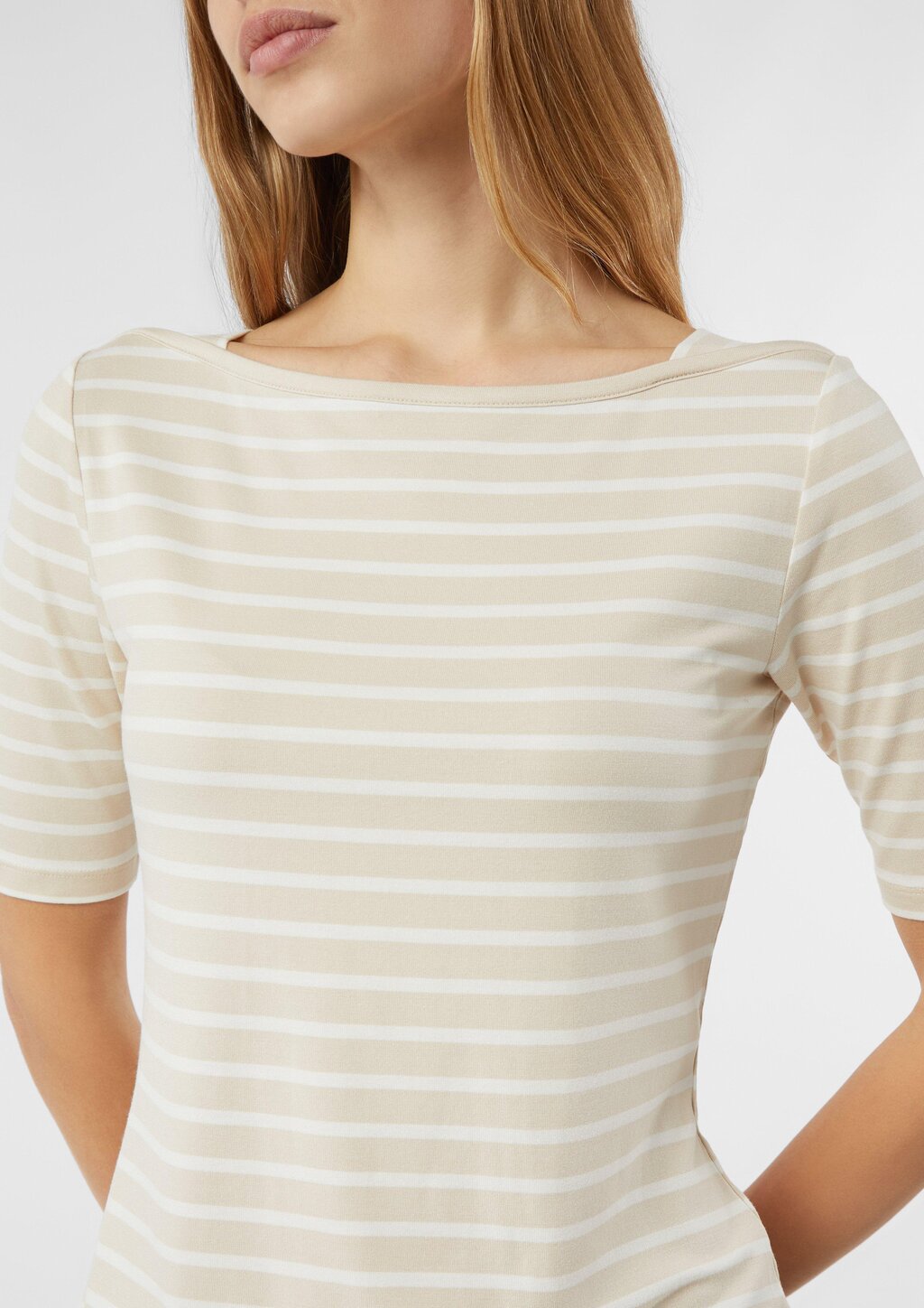 Feminines Streifenshirt aus Viskosejersey