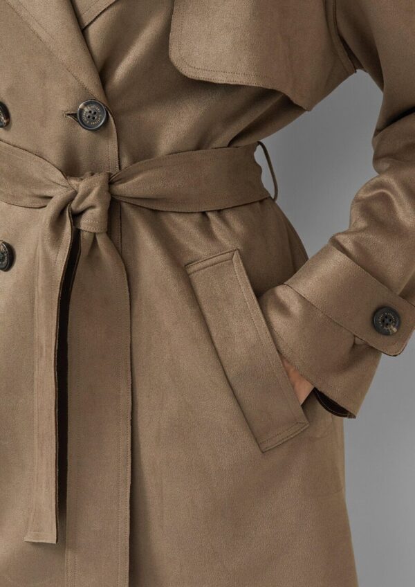 Trenchcoat mit Gürtel in Velourslederoptik