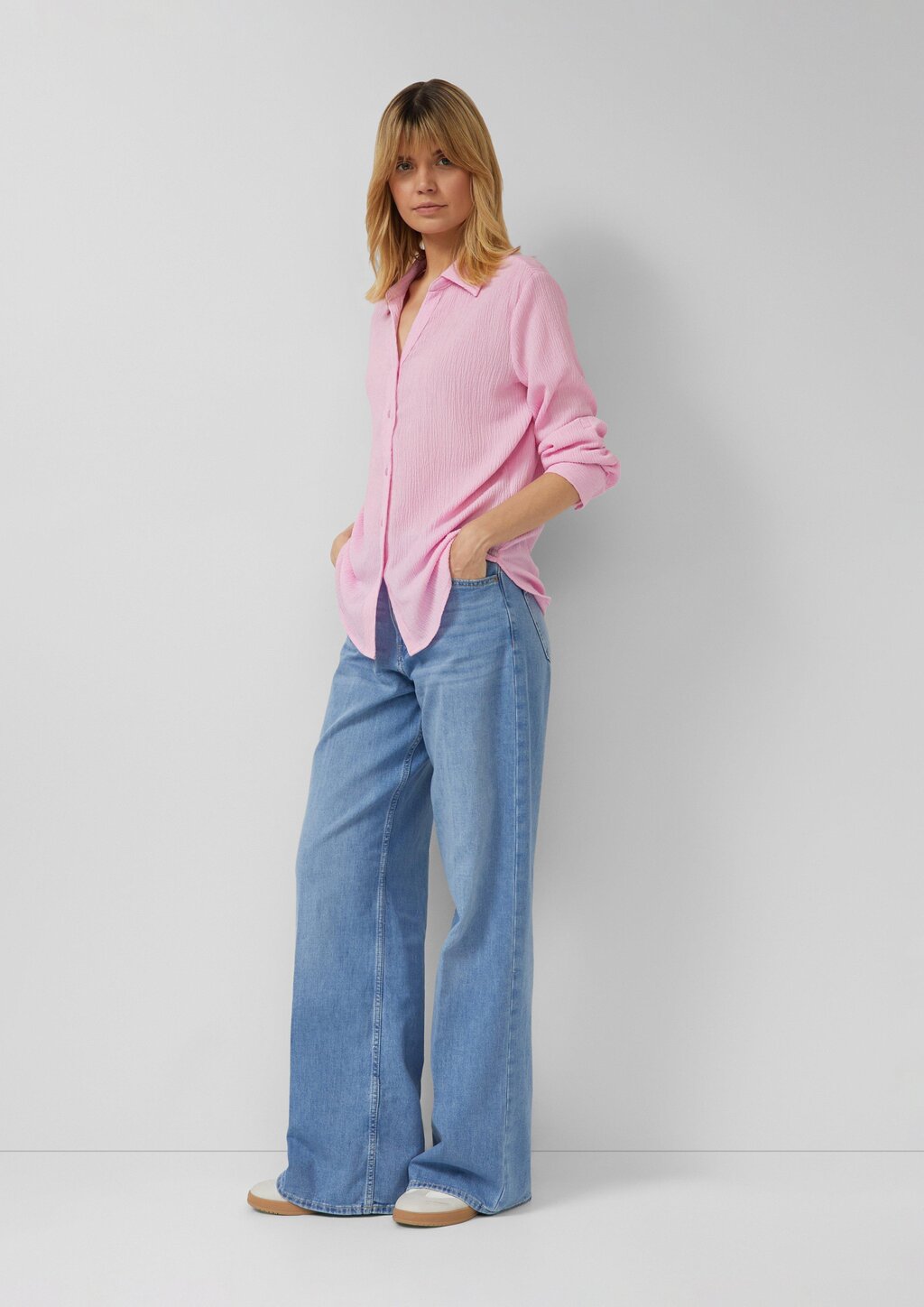 Strukturierte Hemdbluse mit Turn-up