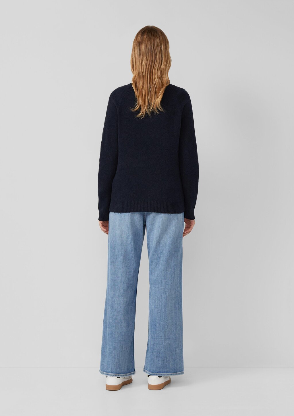 Weicher Strickpullover mit Rippbündchen