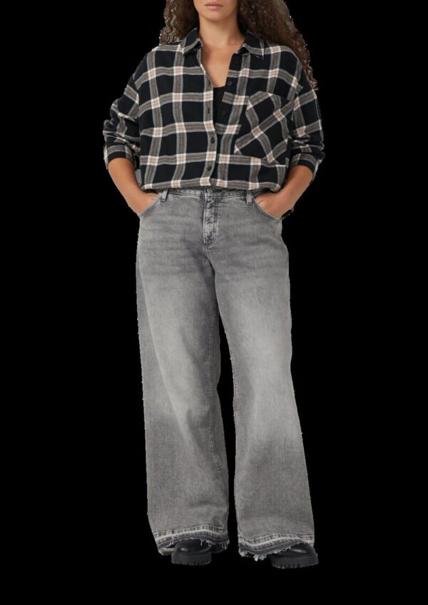 Jeans / Slim Fit / Mid Rise / Wide Leg