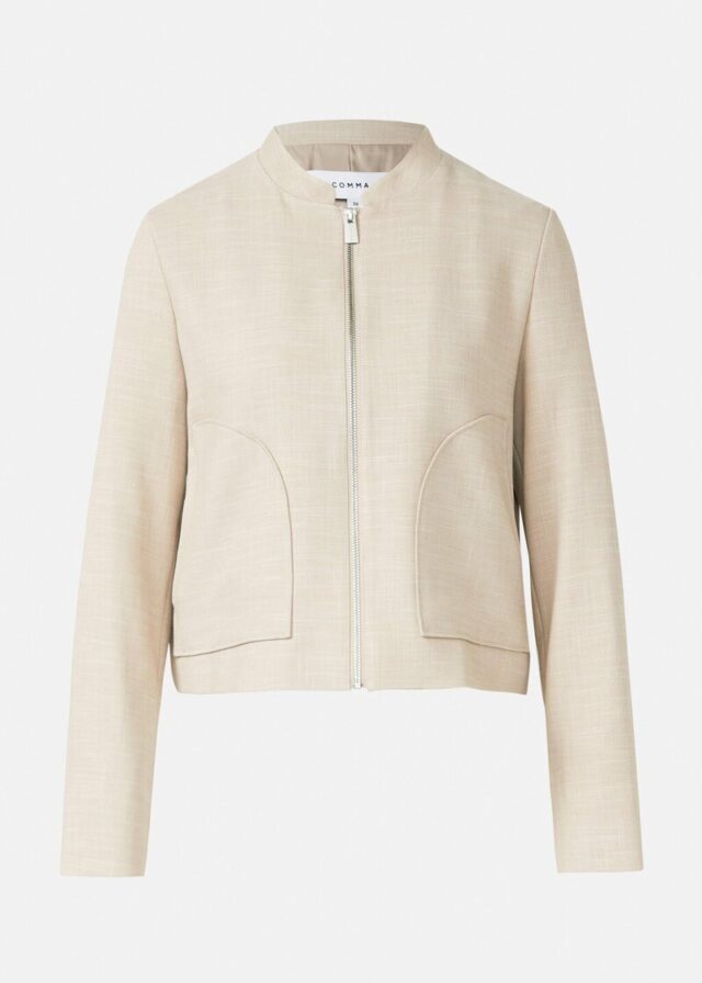 Strukturierte Jacke mit aufgesetzten Taschen