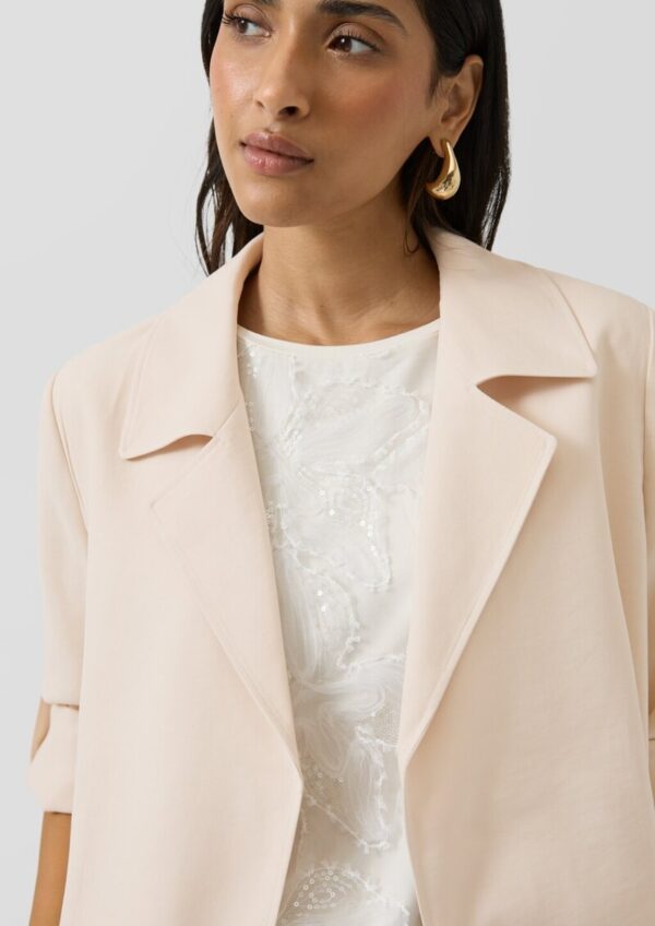 Kurzer Blazer aus Viskosemix mit 3/4-Ärmeln und Reverskragen