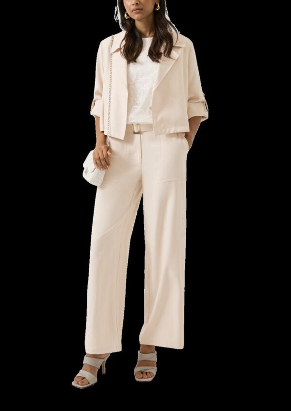 Kurzer Blazer aus Viskosemix mit 3/4-Ärmeln und Reverskragen