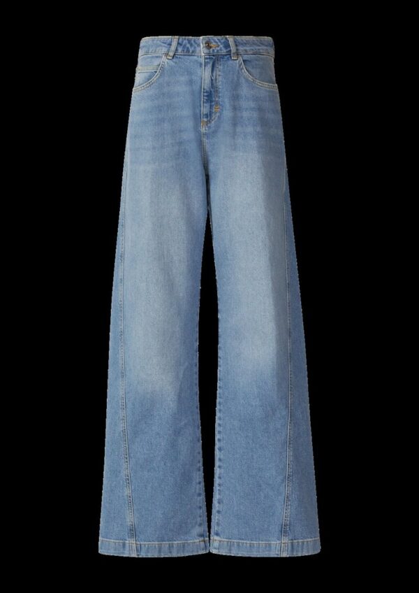 Extra High Waist-Denim mit vorverlegter Naht