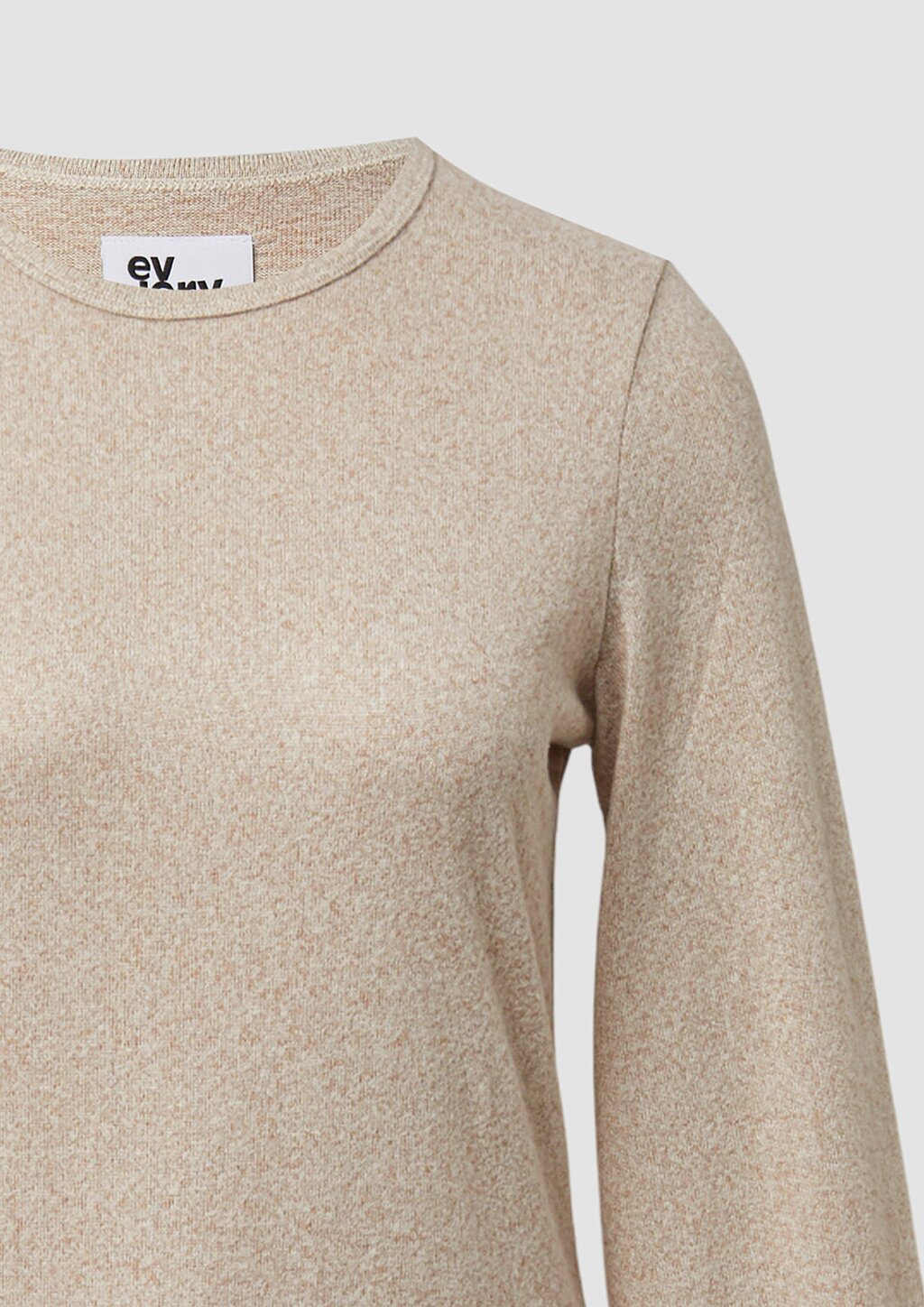 Bequemes Strickkleid mit leicht ausgestelltem Saum