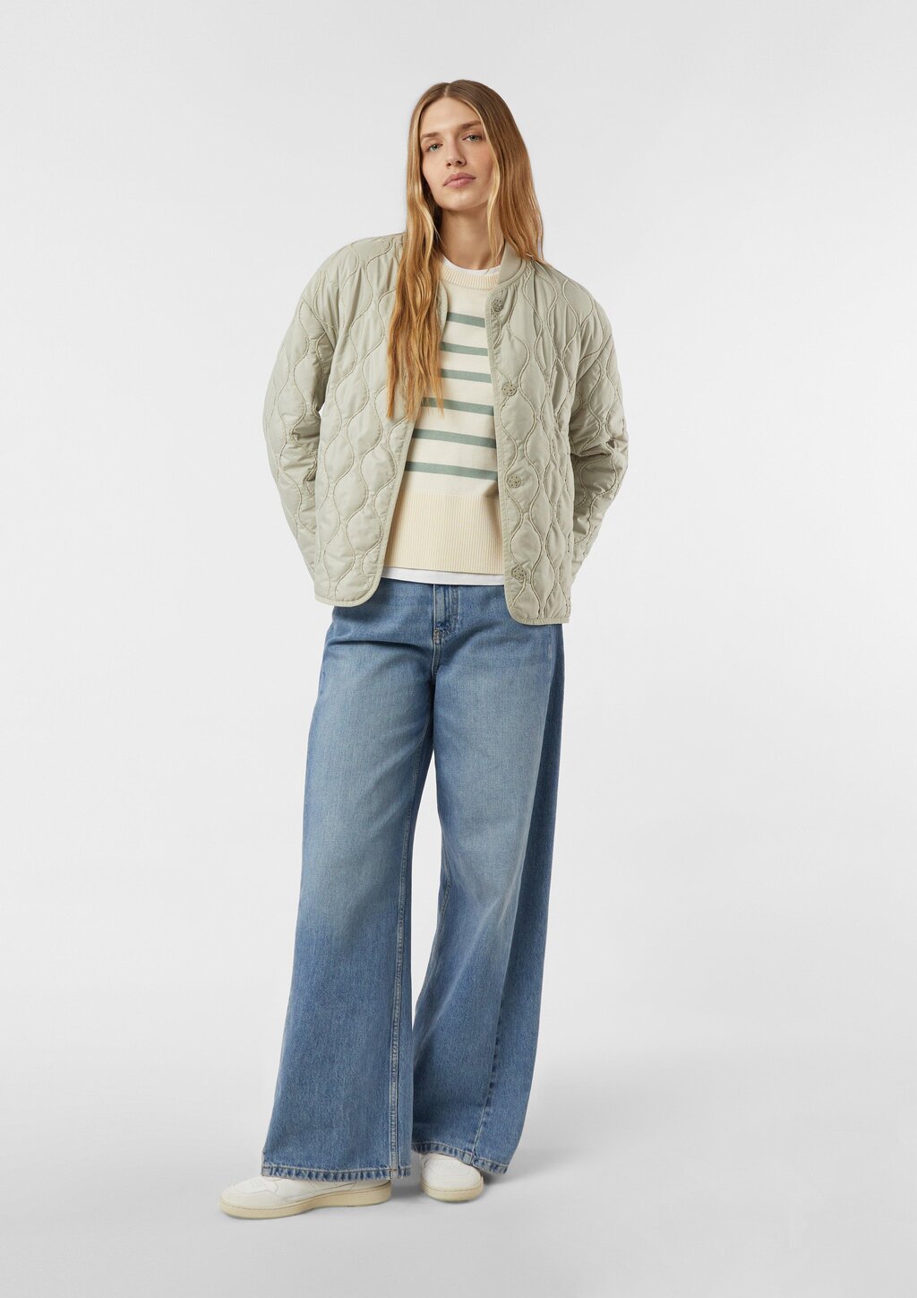 Streifenpullover mit weiten Ärmeln