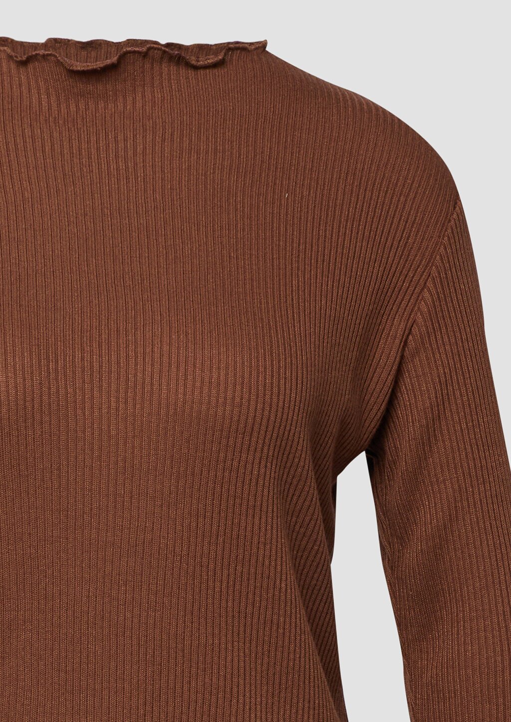 Geripptes Langarmshirt mit gewelltem Saum