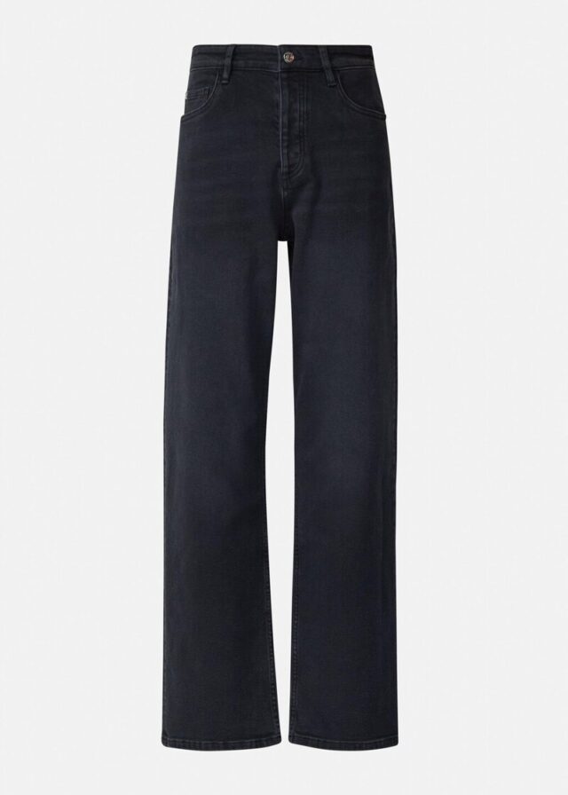 Straight-Leg-Jeans