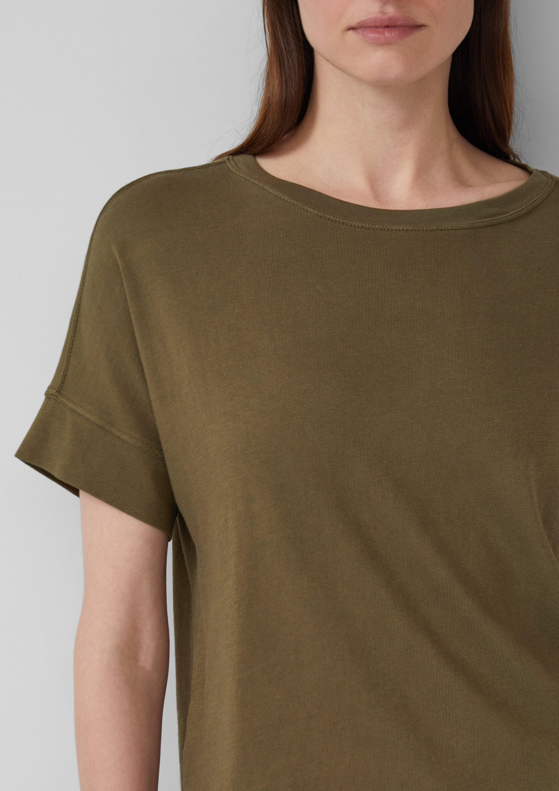 Baumwollshirt mit Wascheffekt und Rollsaum