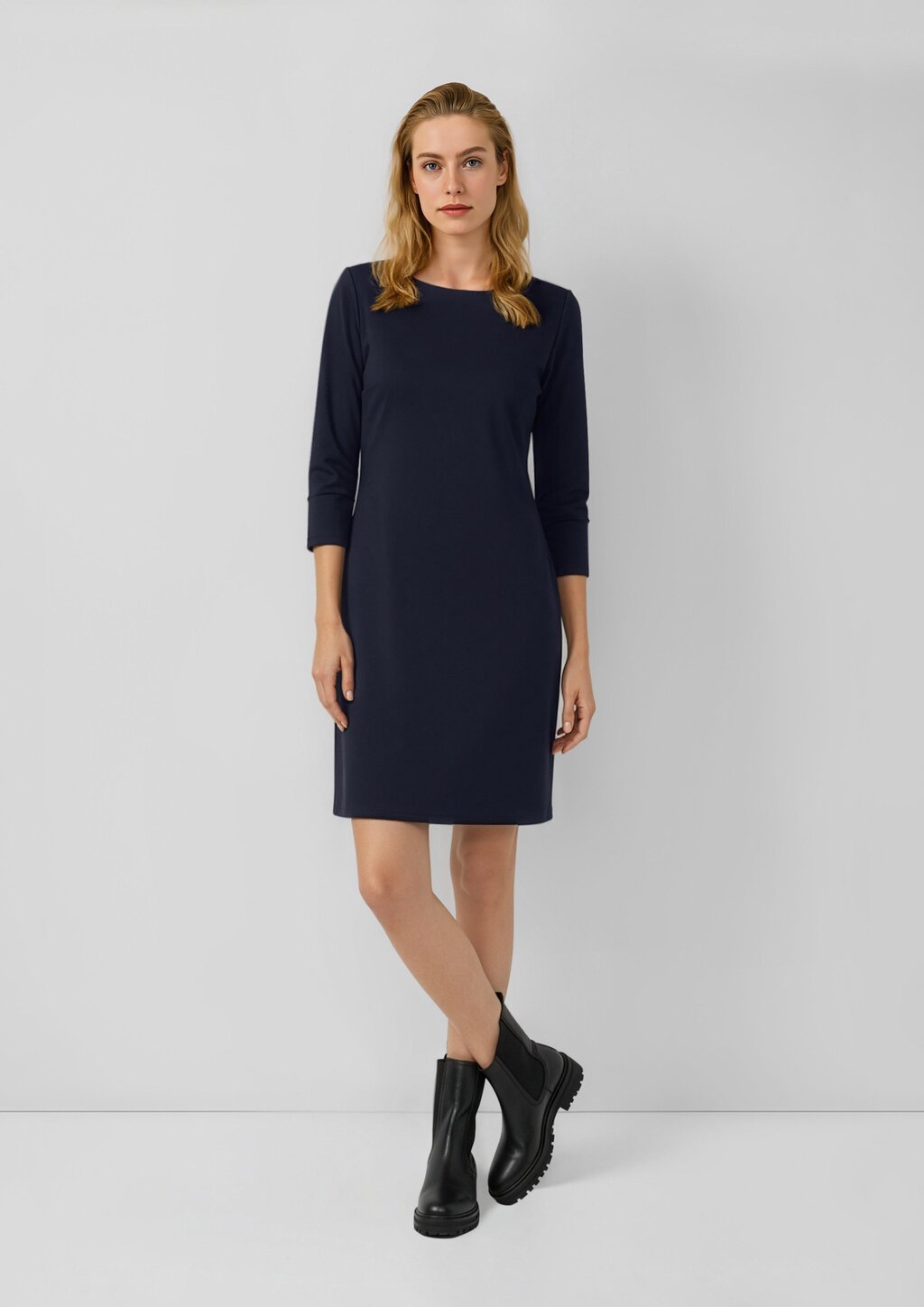 Figurbetontes Jersey-Kleid mit 3/4-Ärmeln