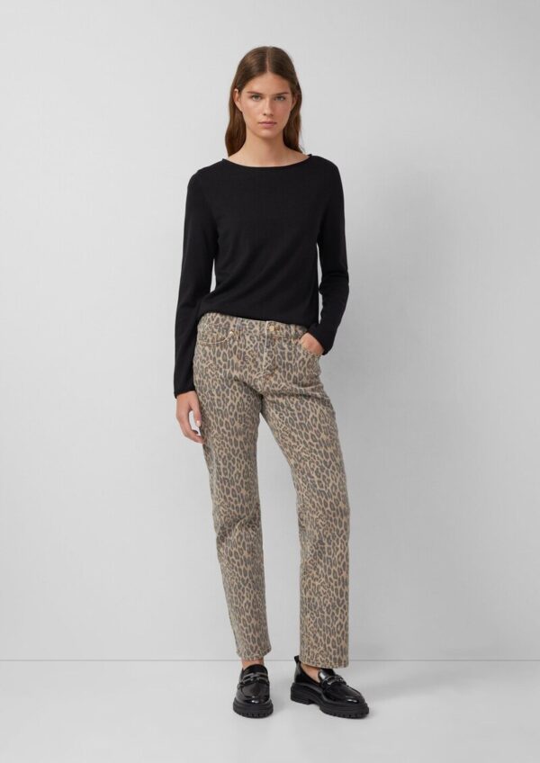 Karolin: Regular Fit / Mid Rise / Straight Leg mit Leo-Print