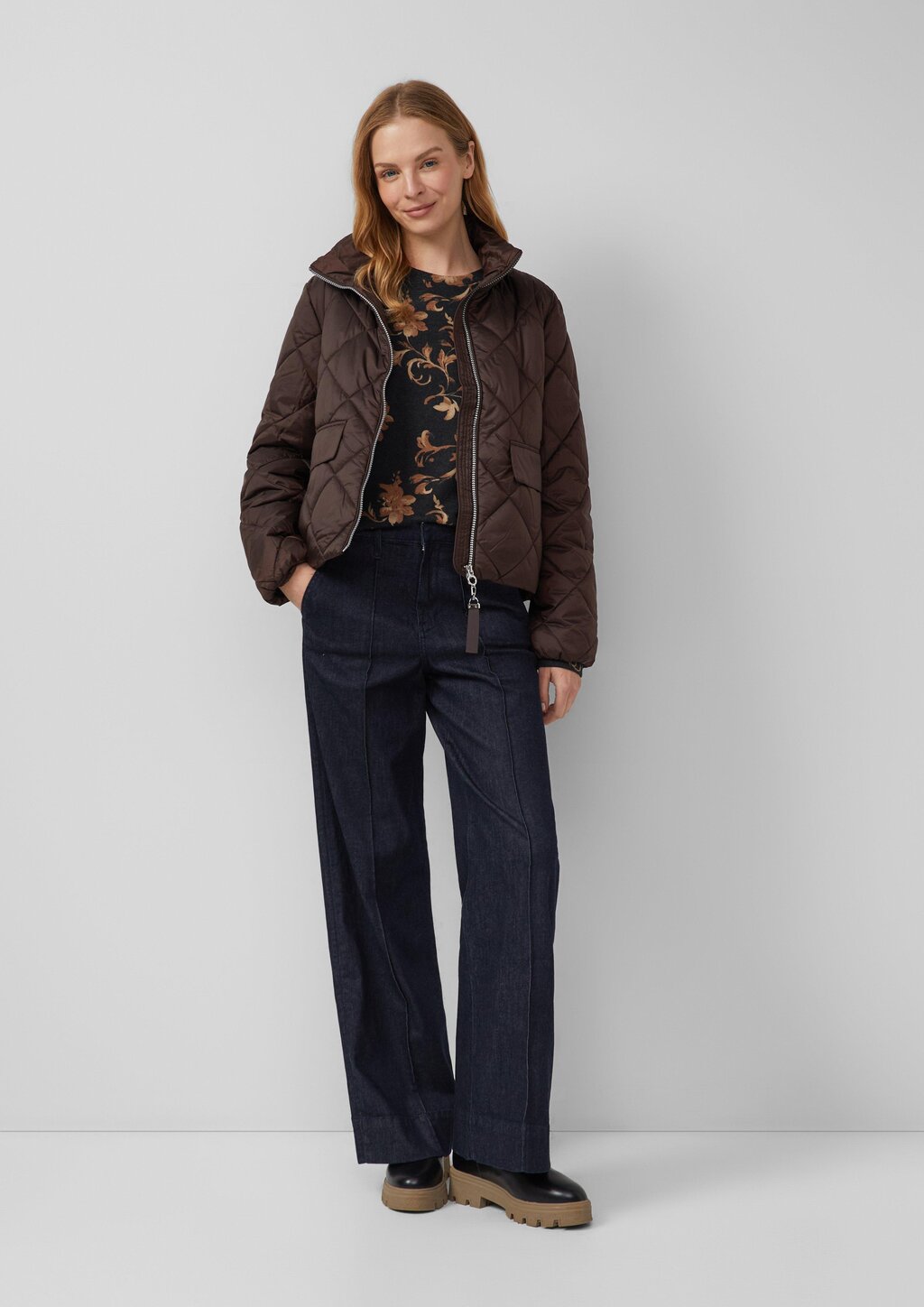 Leichter Pullover mit floralem All-over-Print