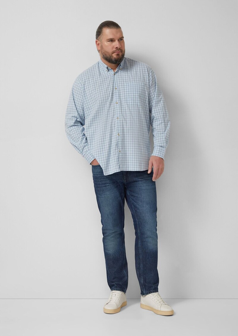 Regular Fit: Elastisches Button-Down-Hemd mit Karomuster