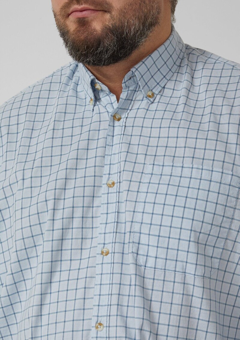 Regular Fit: Elastisches Button-Down-Hemd mit Karomuster