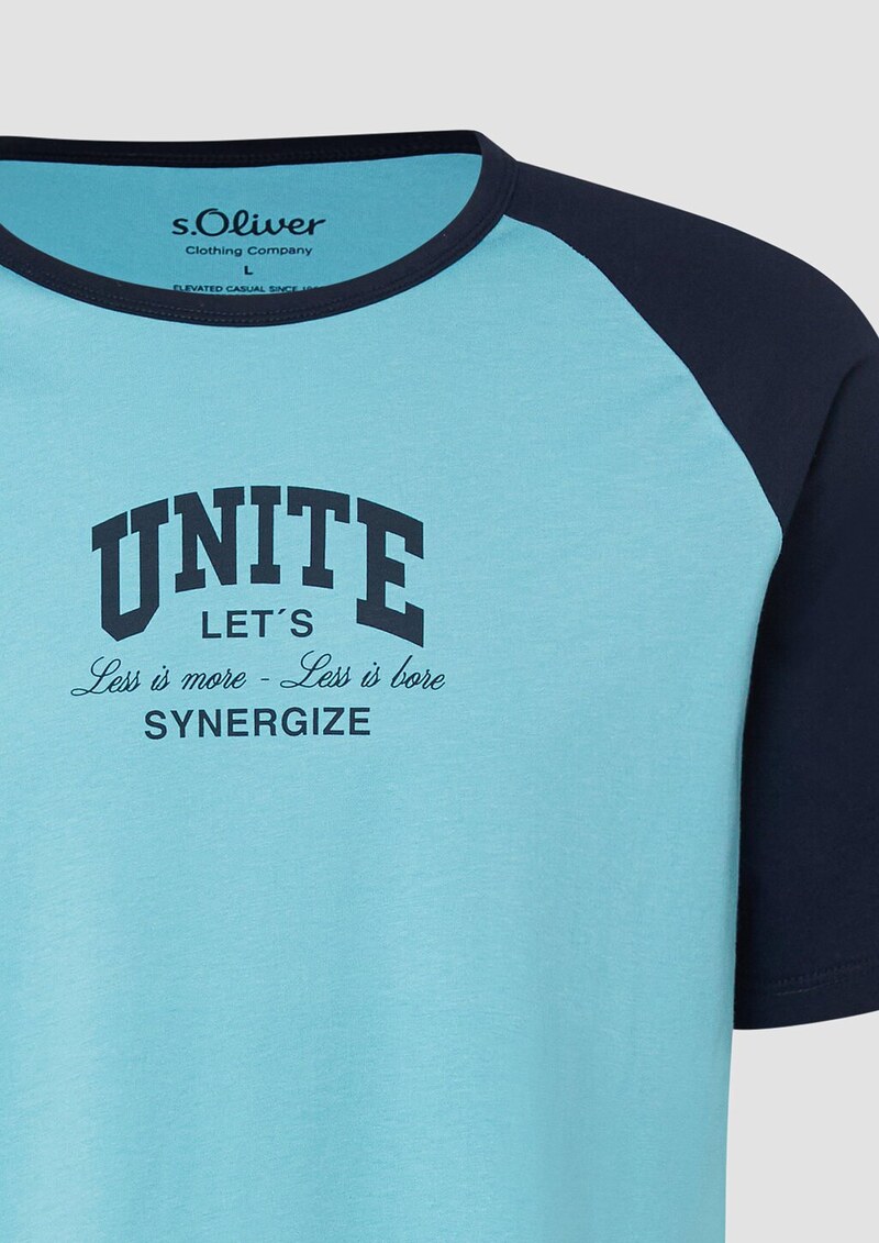Colour-Block-T-Shirt mit Frontprint und Raglanärmeln