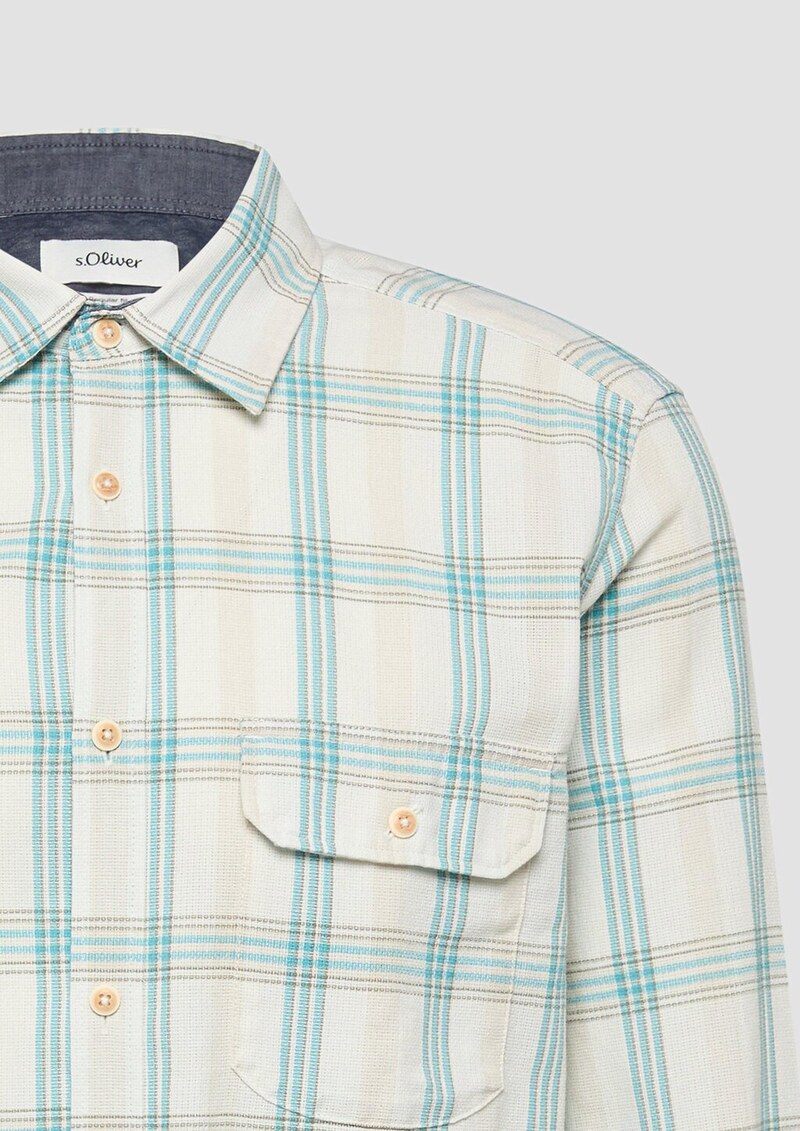 Regular Fit: Fein strukturiertes Karohemd mit Kentkragen und Brusttasche