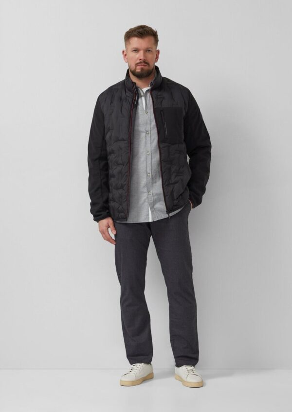 Leicht wattierte Jacke im Fabricmix mit sportiven Details