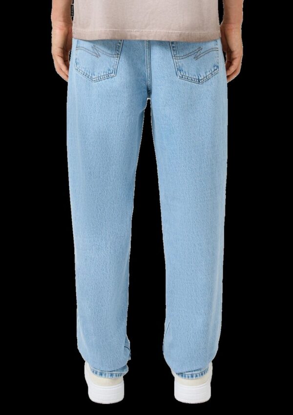 Jeans / Loose fit / Mid Rise / Straight Leg