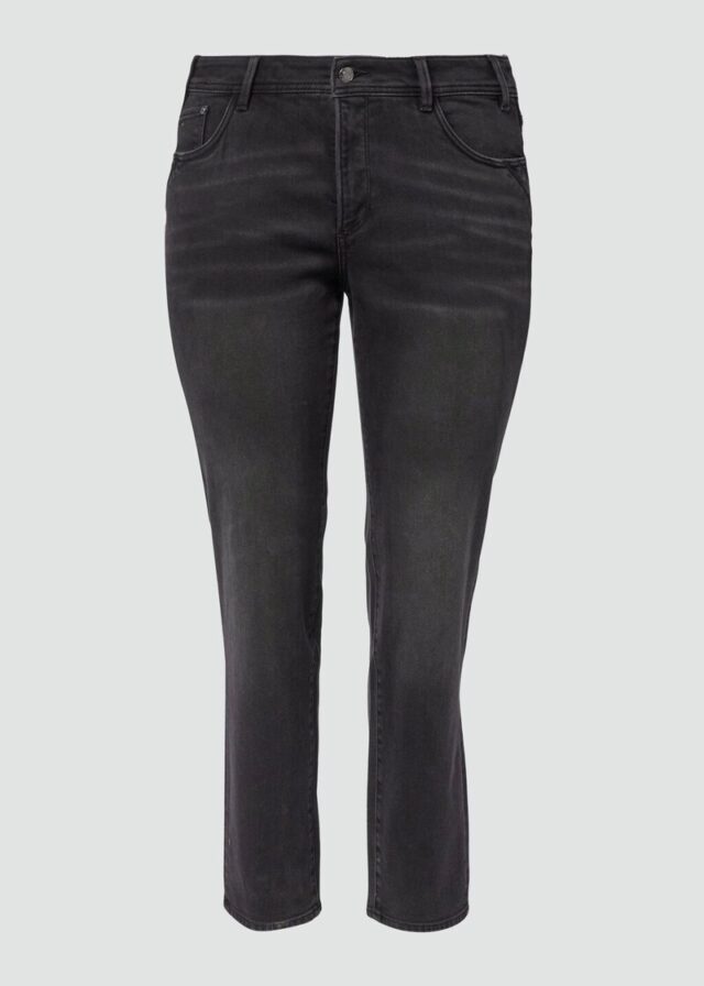 Jeans / Curvy Fit / Mid Rise / Slim Tapered Leg / cosy inside