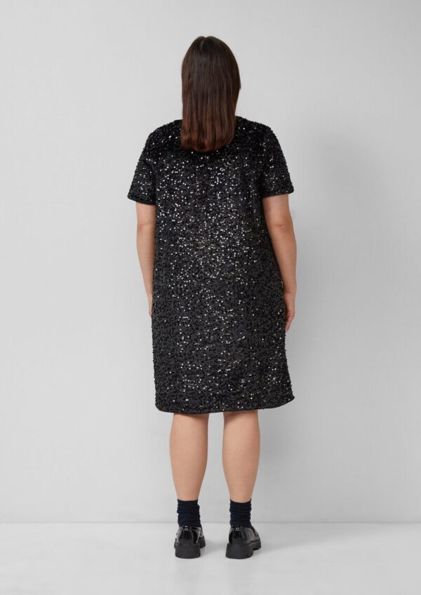 Samtkleid mit Pailletten