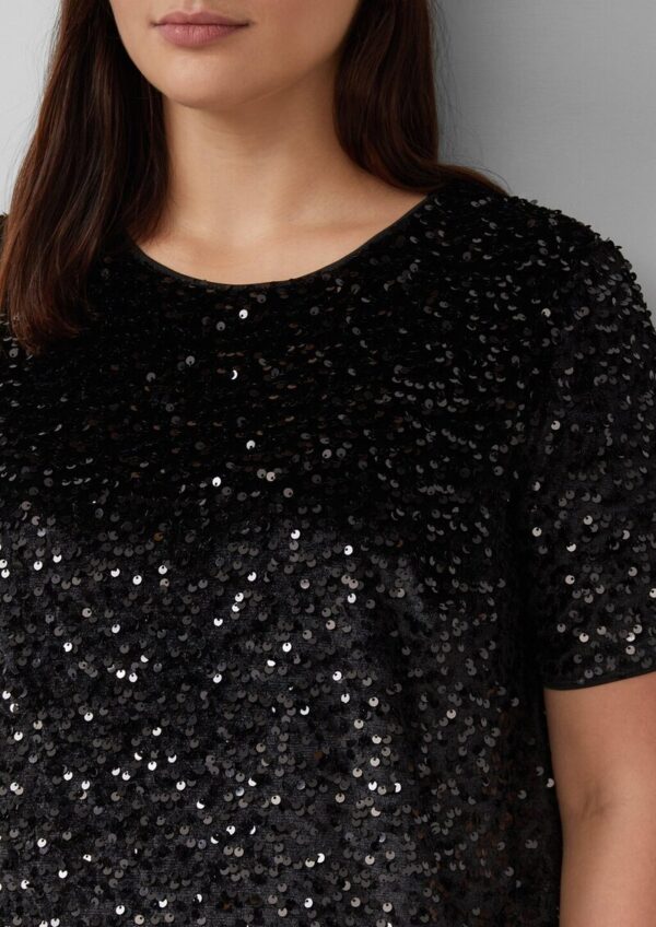 Samtkleid mit Pailletten