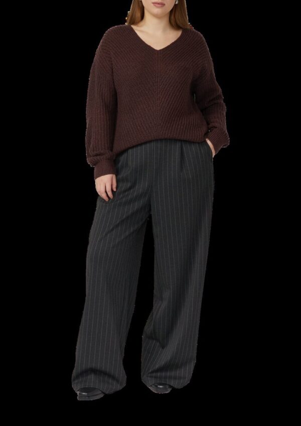 Strickpullover mit V-Ausschnitt