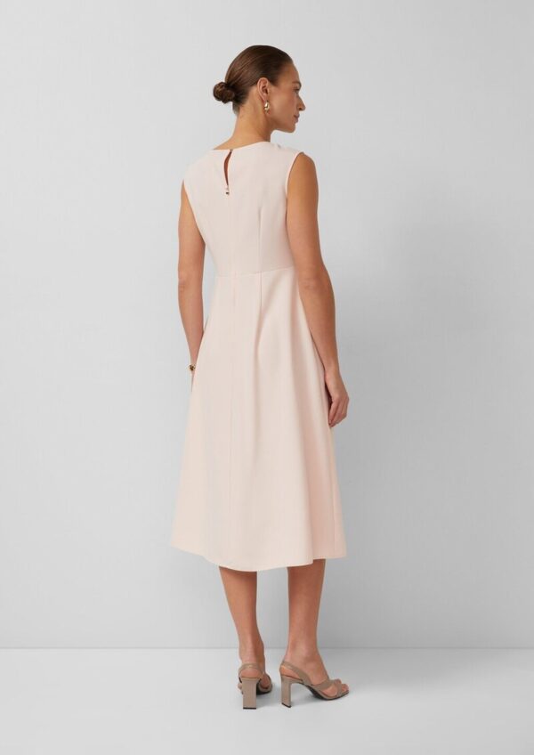 Ärmelloses Chiffon-Midikleid mit Rückenschlitz