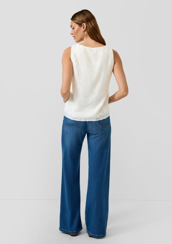 Ärmellose Chiffon-Bluse mit V-Ausschnitt und floralem Muster