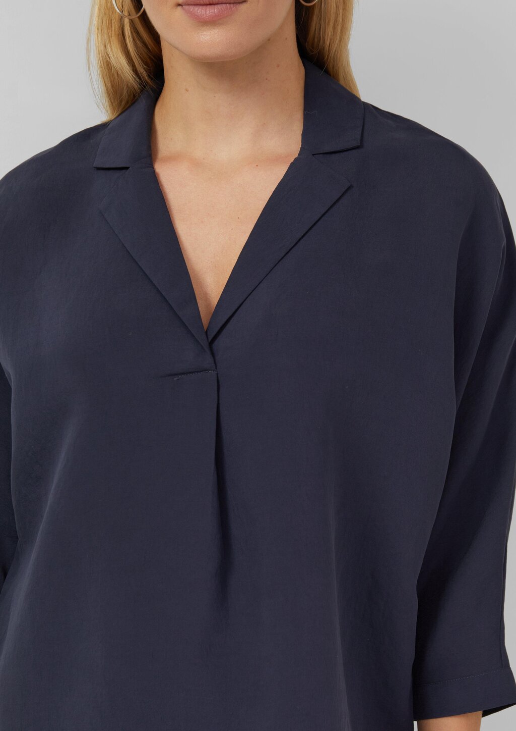 Relaxed-Fit-Hemdbluse mit Fledermausärmeln