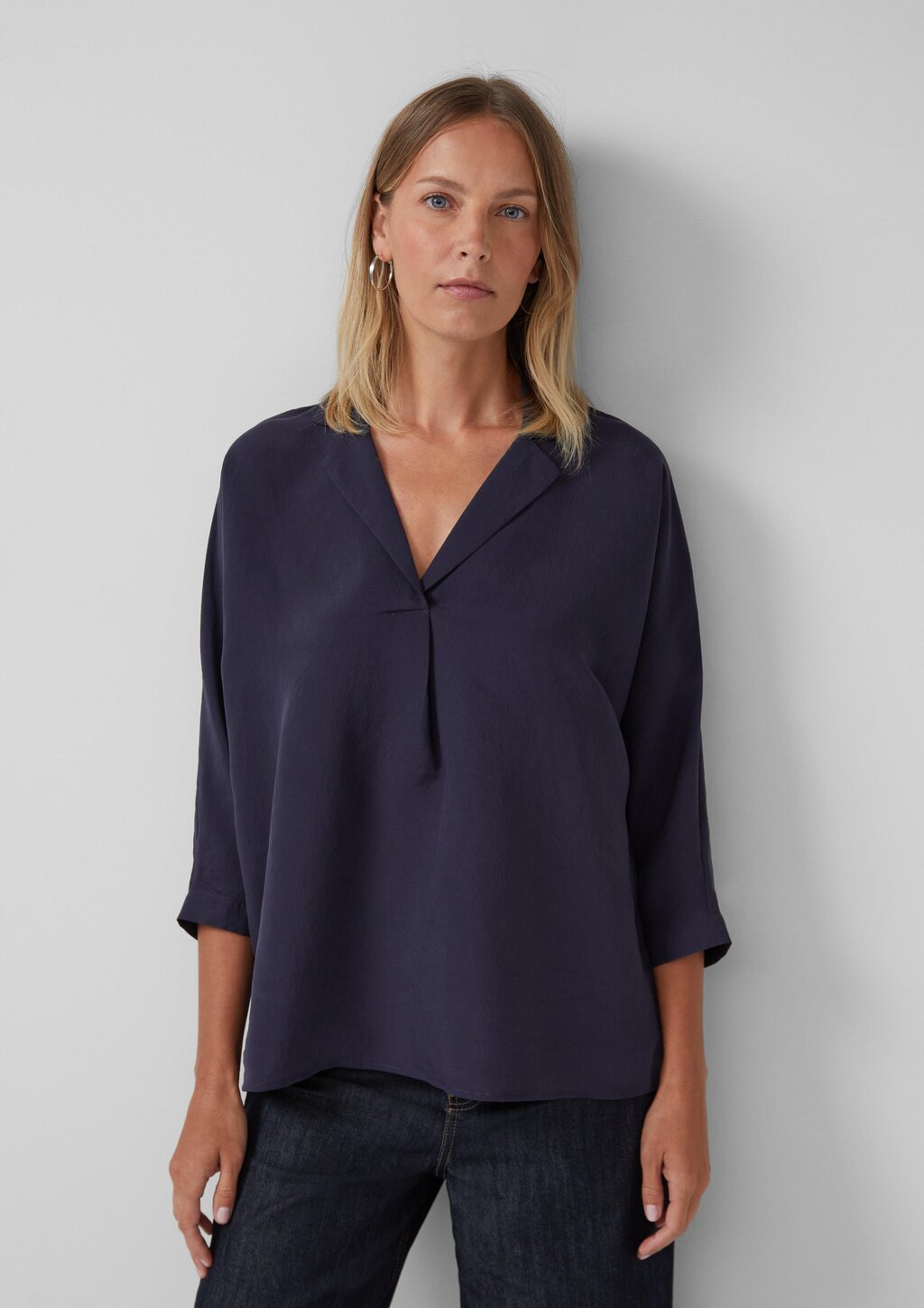 Relaxed-Fit-Hemdbluse mit Fledermausärmeln