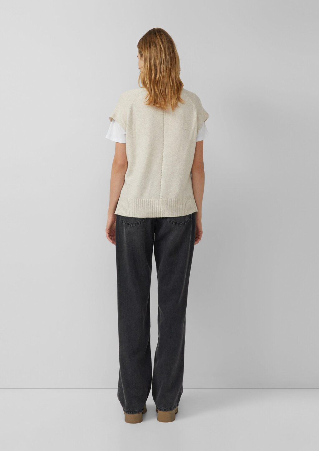 Pullunder aus Wollmix mit Seitenschlitz und überschnittener Schulter