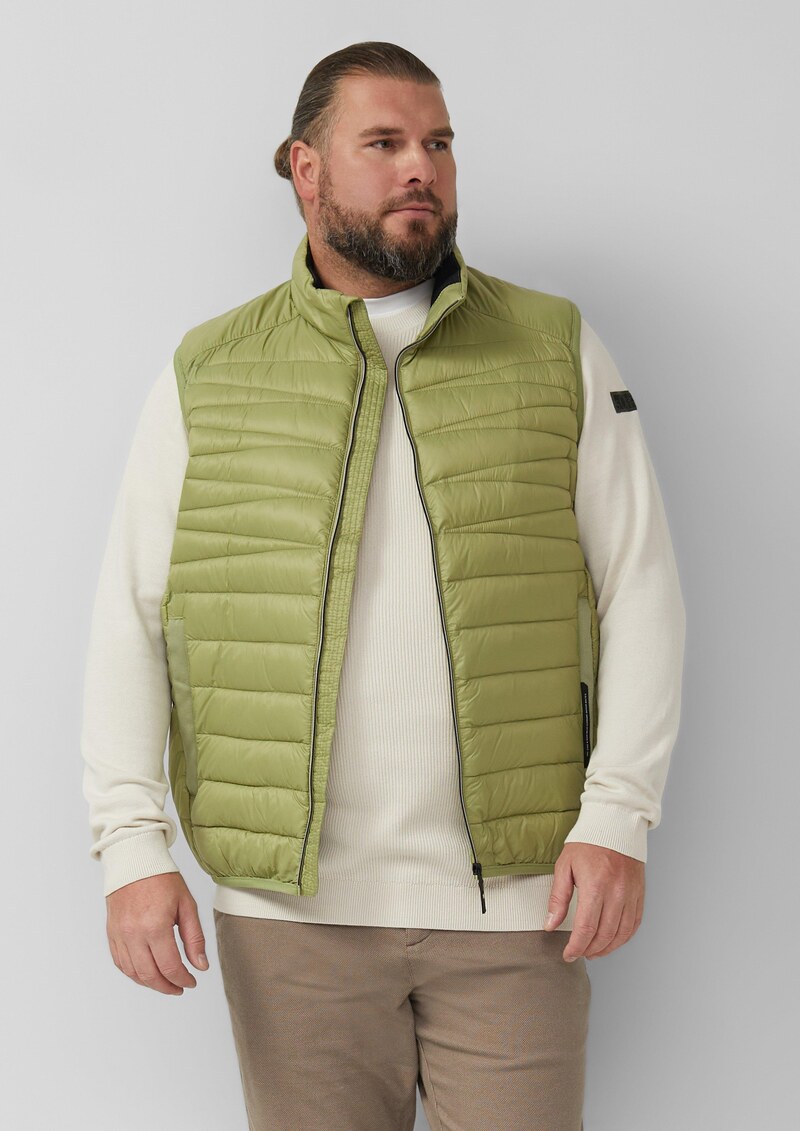 Leichte Steppweste mit Stehkragen und Kontrast-Details