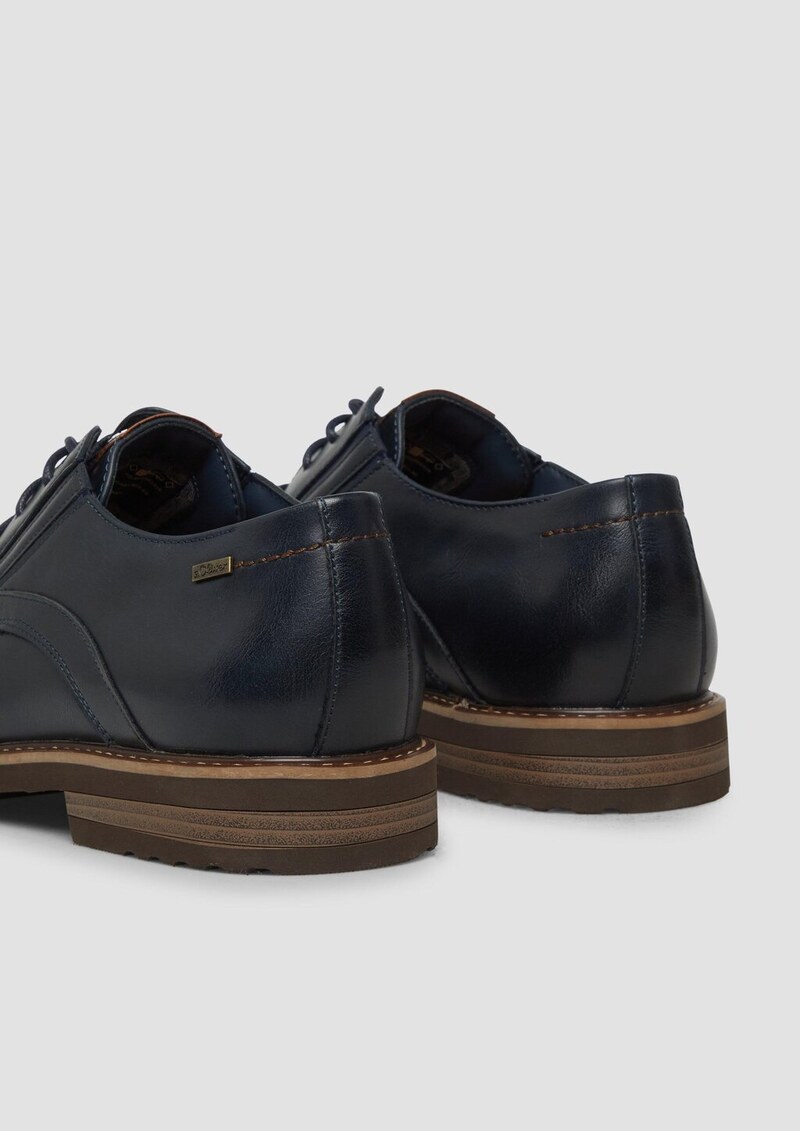 Elegante Schnürer in Leder-Optik