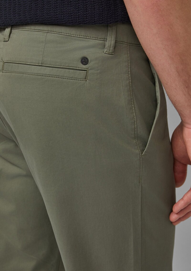 Elastische Hose aus feinem Baumwollstretch