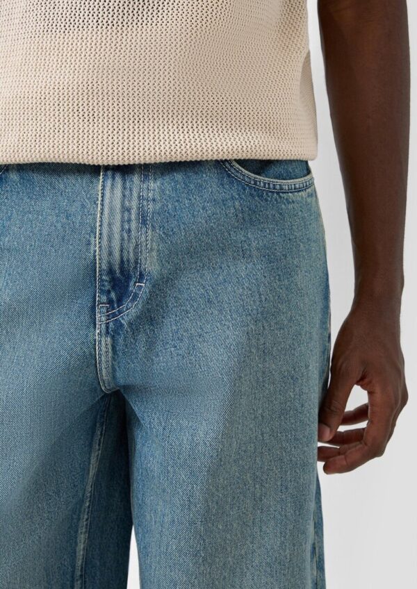 Jeans / Loose Fit / Mid Rise / Straight Leg