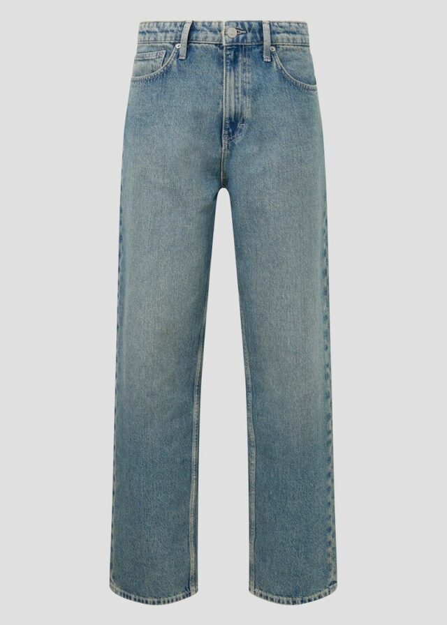 Jeans / Loose Fit / Mid Rise / Straight Leg
