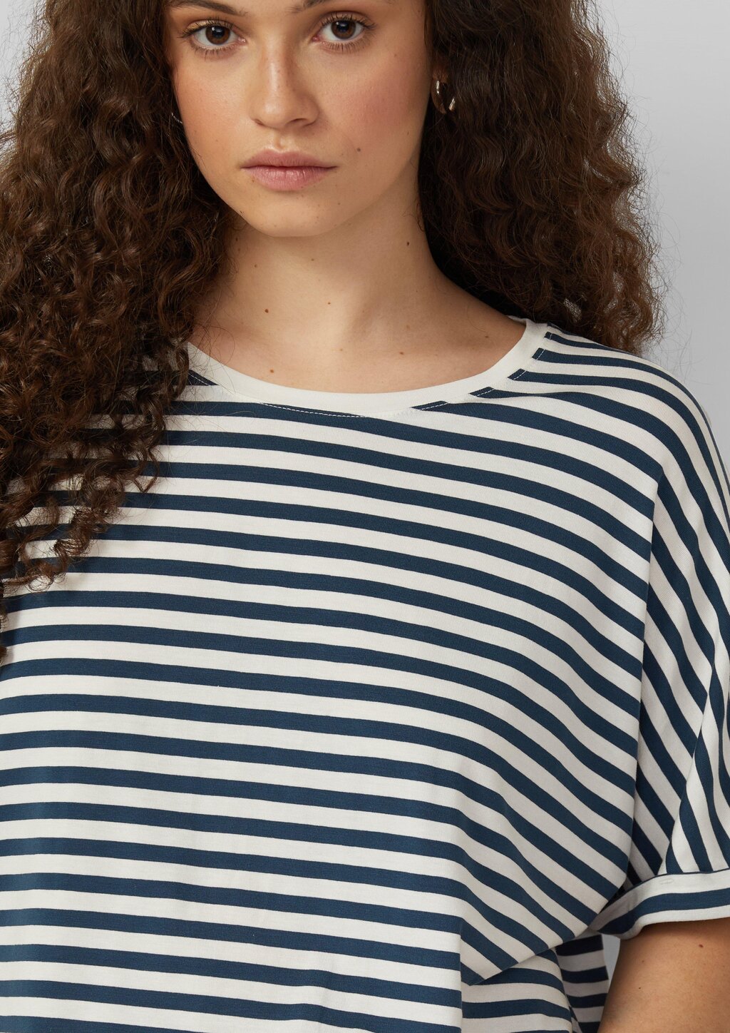 T-Shirt mit Fledermausärmeln im Loose Fit