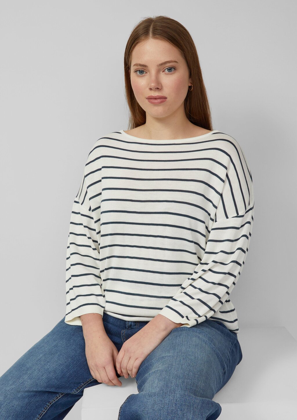 Leichter Strickpullover aus Viskosemix