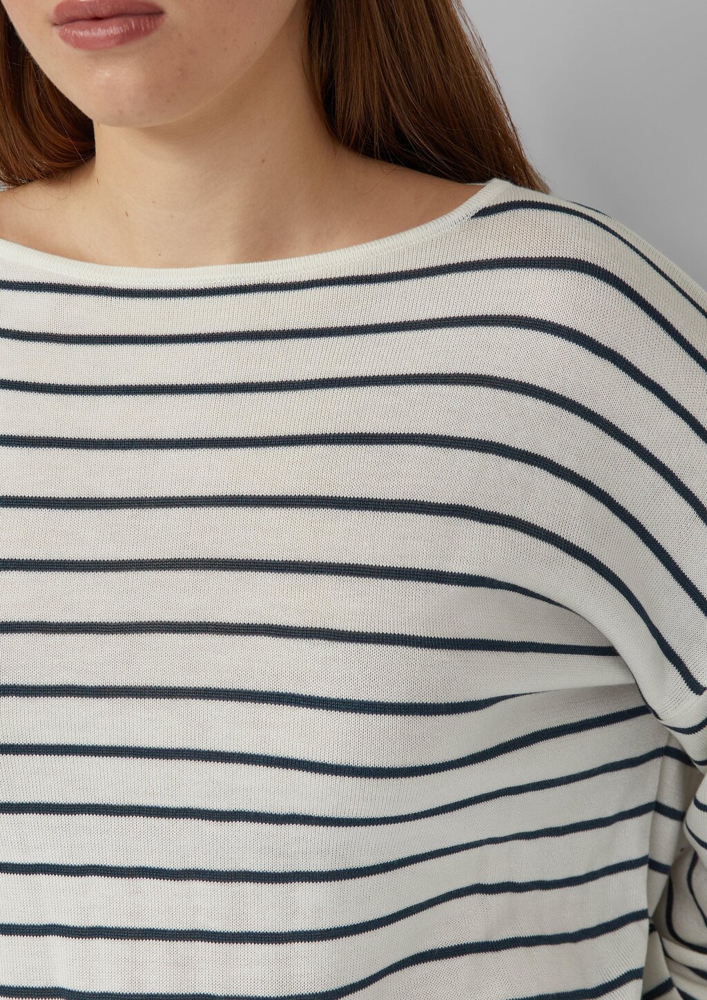 Leichter Strickpullover aus Viskosemix