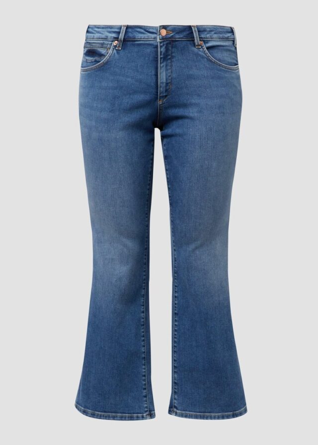 Jeans / Slim Fit / Mid Rise / Flared Leg